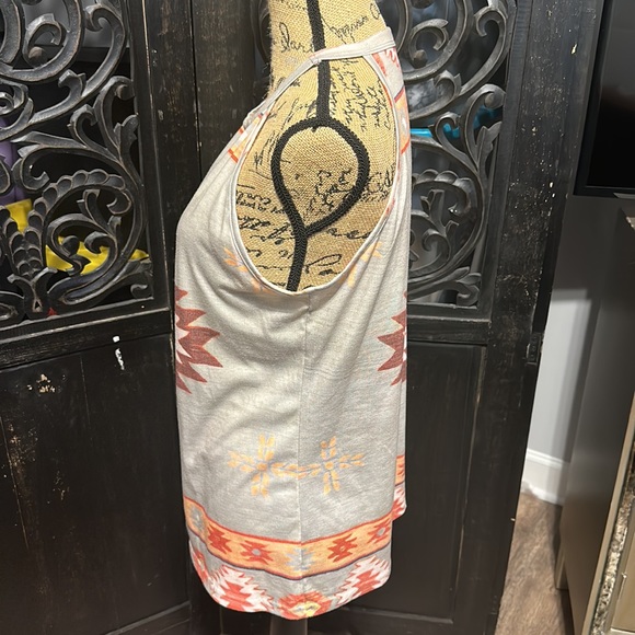 Gray & Rust Southwestern / Aztec / Tribal Boho Sleeveless Tank Top Shirt. - Picture 8 of 9